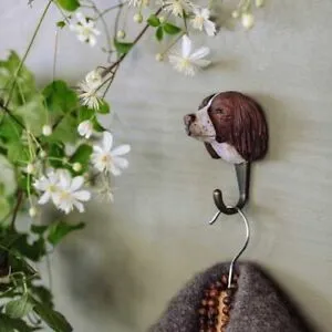 Wildlife Garden Hand Carved Wooden Springer Spaniel Hook